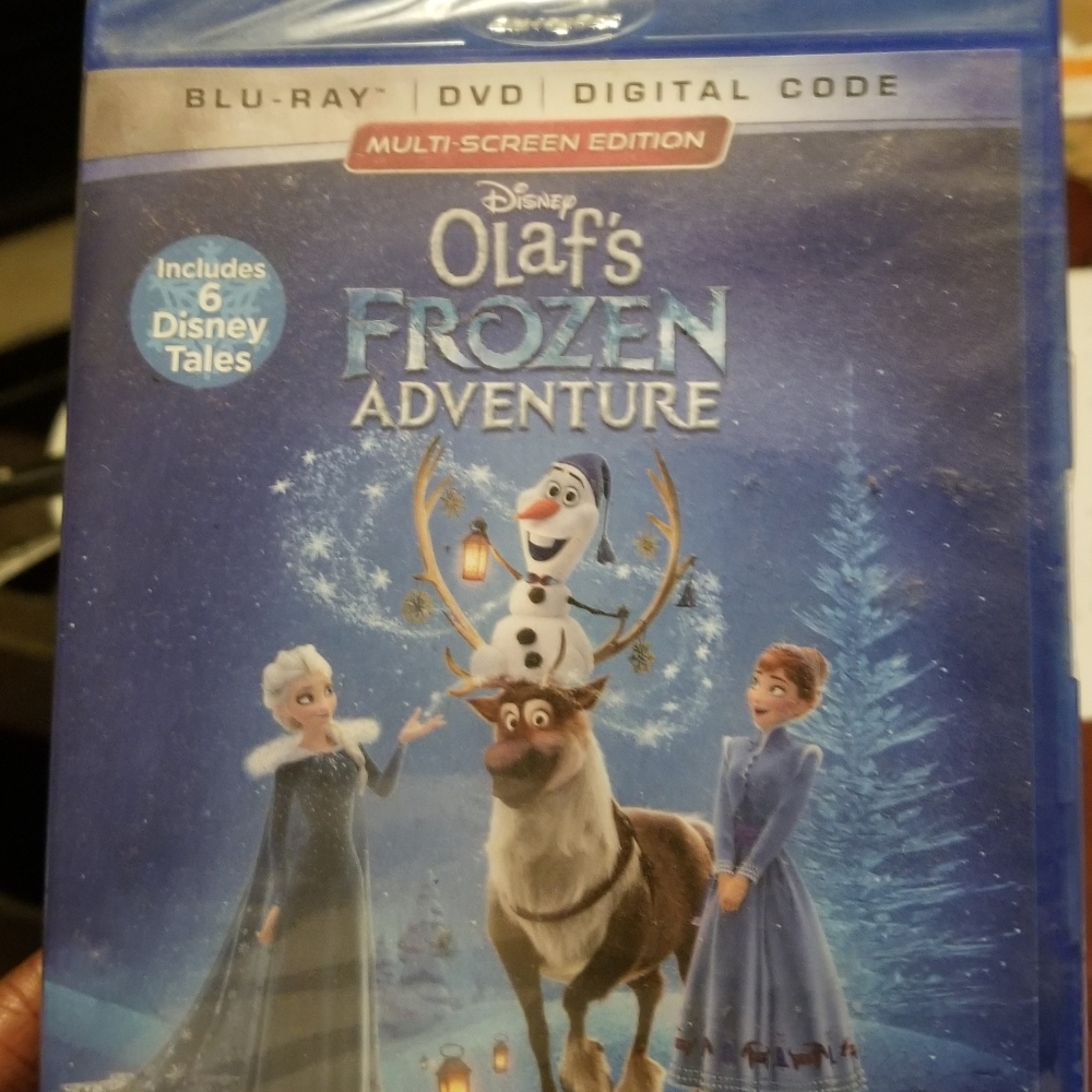 DISNEY Olaf's Frozen Adventure Blu-Ray